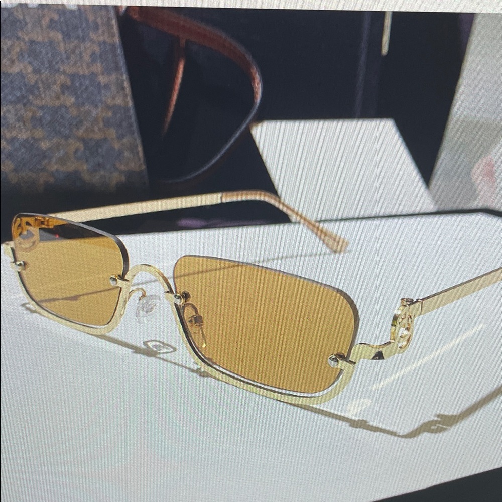 Elegant Gold Sunglasses